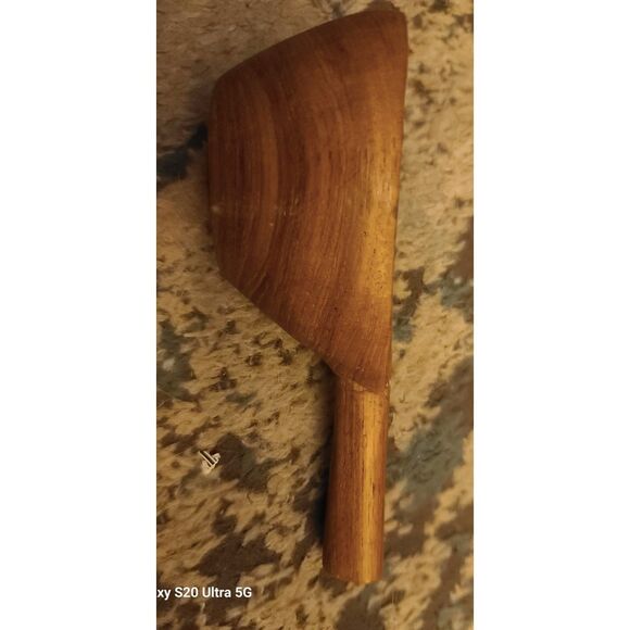 Teak Wood Scoop Made in Thailand - Picture 5 of 6